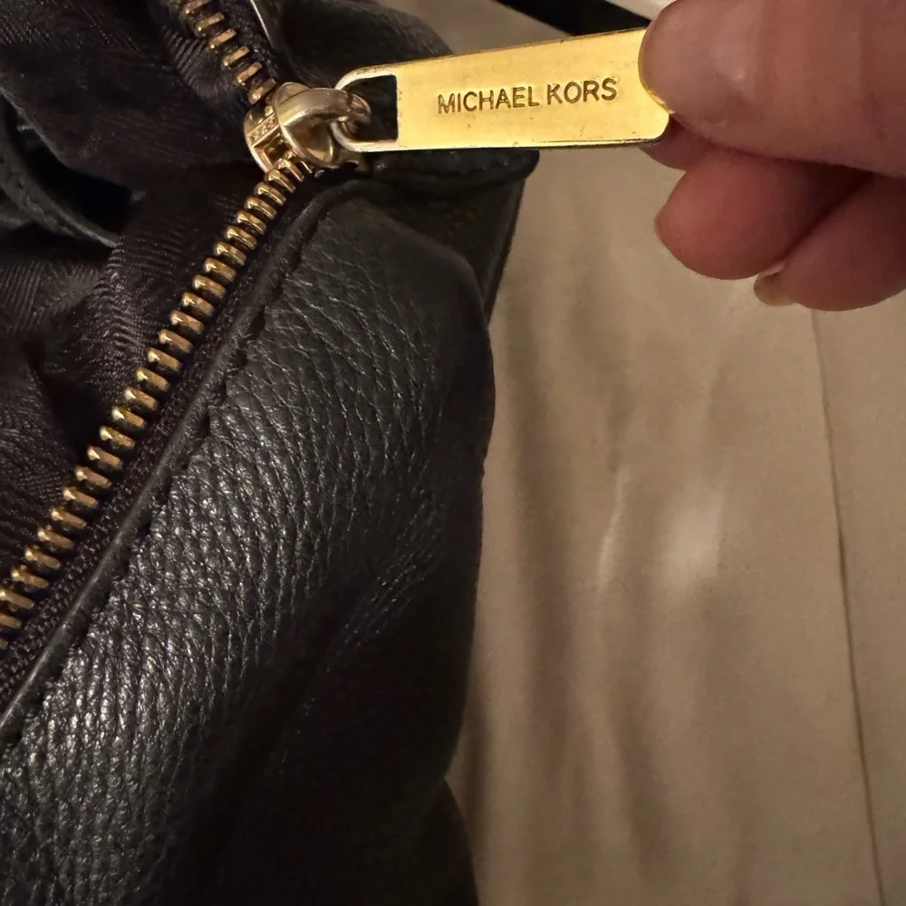 Michael Kors Black Leather Shoulder Bag‎
